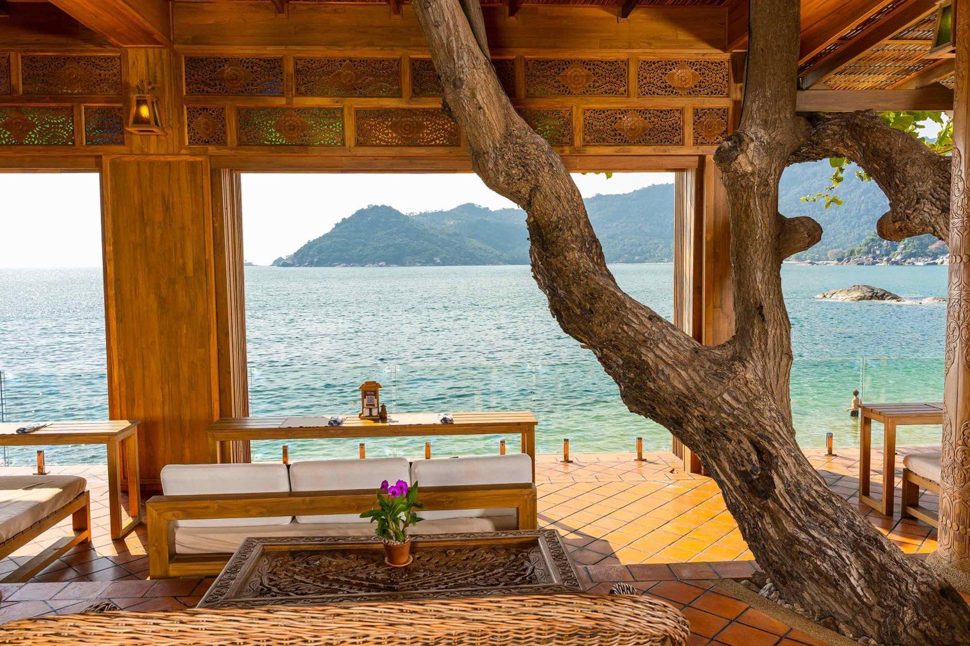 Santhiya Koh Phangan Resort And Spa Екстериор снимка View of the beach from the resort