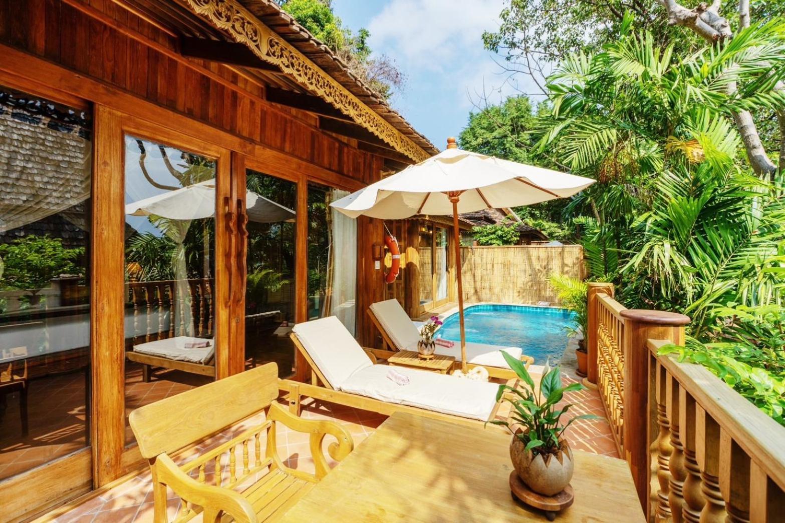 Santhiya Koh Phangan Resort And Spa Екстериор снимка A pool villa at the resort