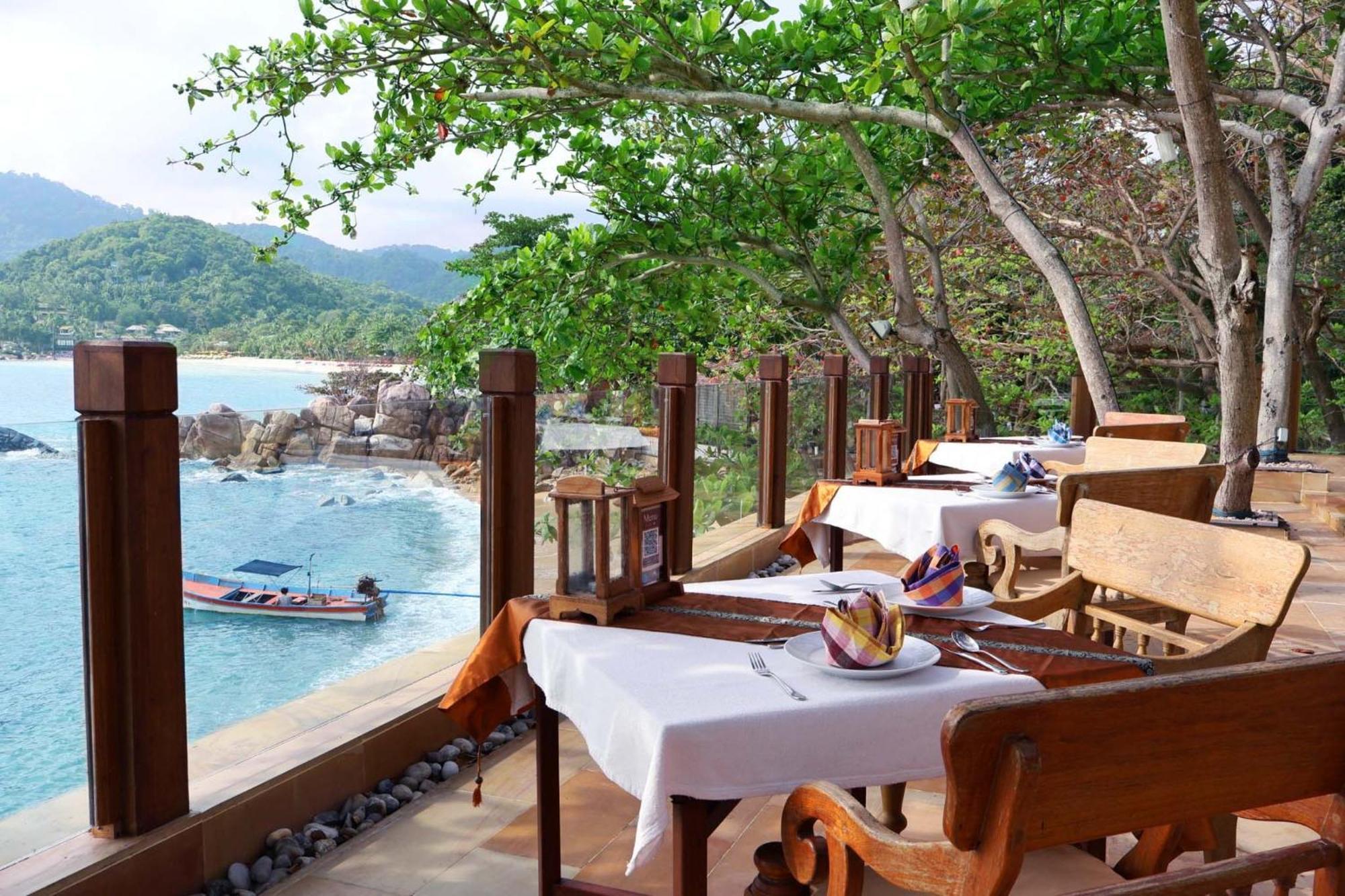 Santhiya Koh Phangan Resort And Spa Екстериор снимка The restaurant at the resort